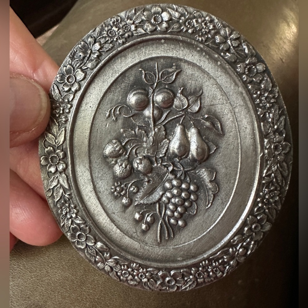 Vintage silver toned belt buckle